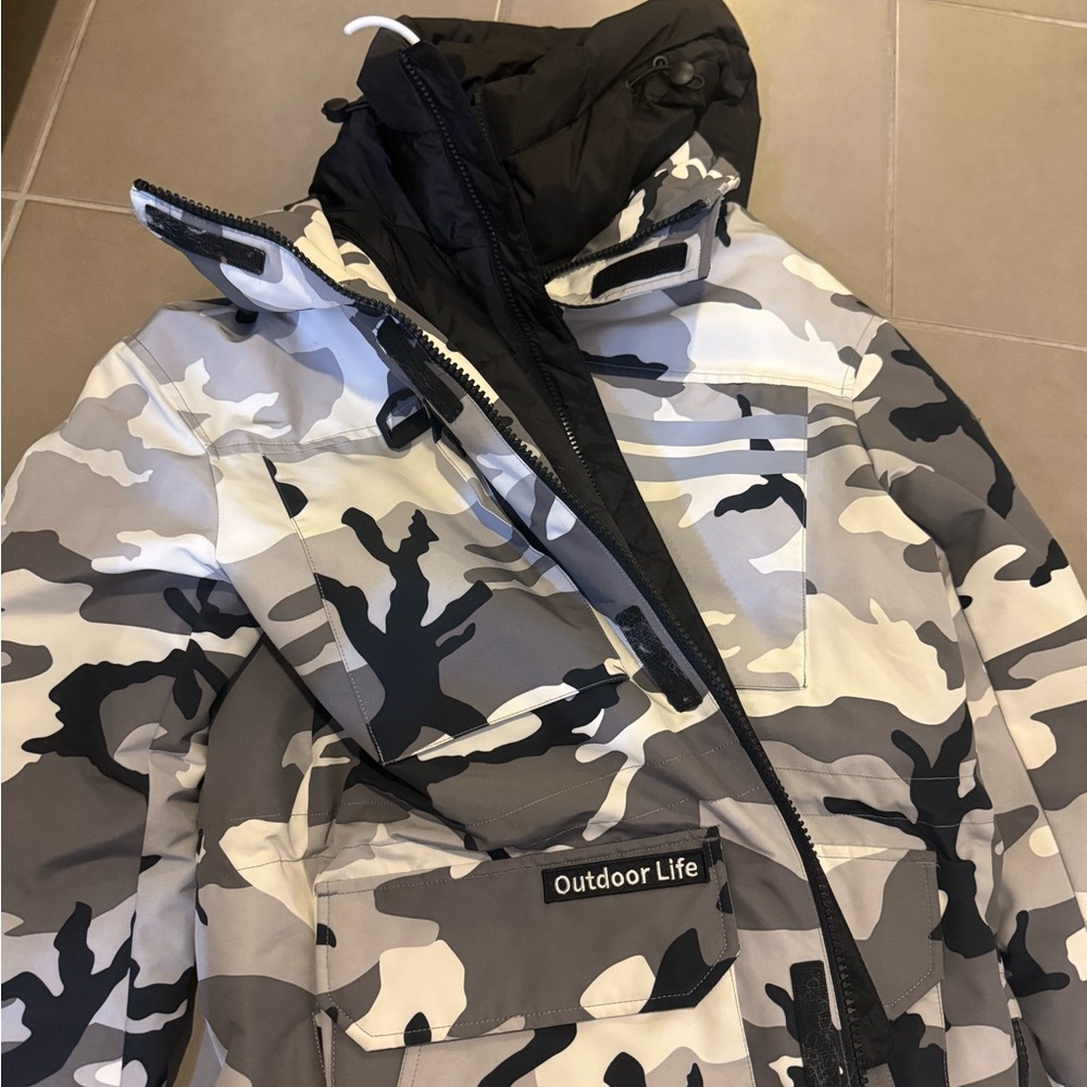 Outdoor Life Camouflage Jacket in Black and Gray